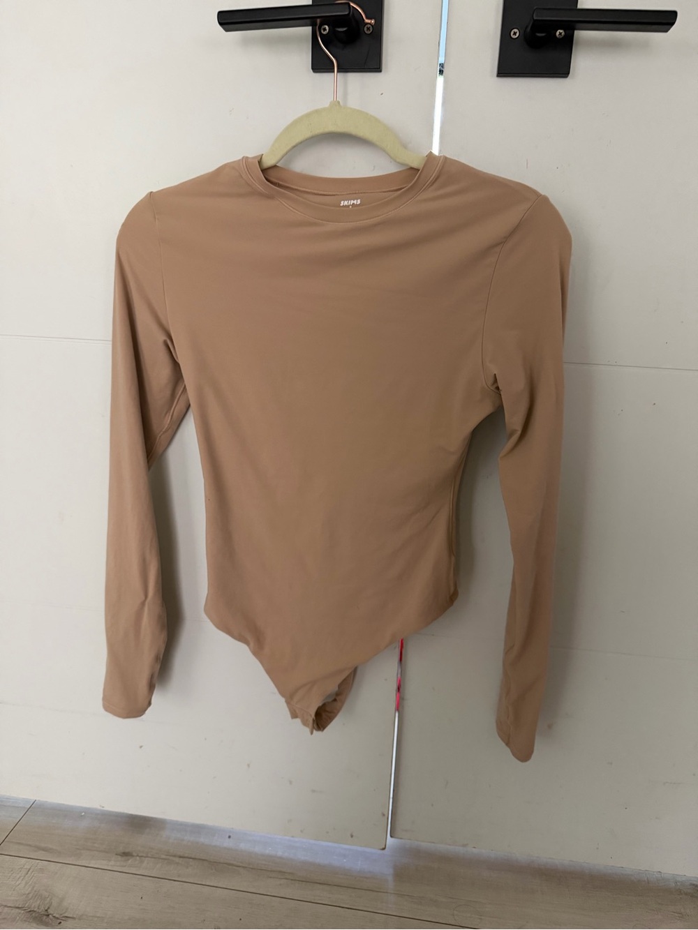 SKIMS Long-Sleeve Bodysuit M